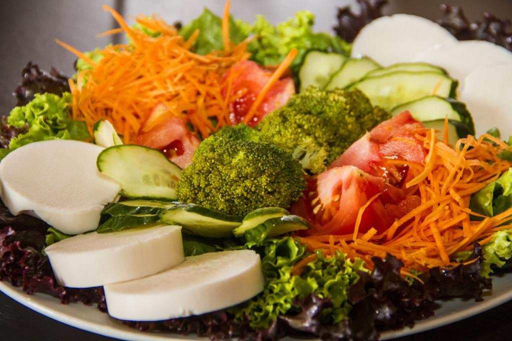 Receitas Low carb e seus benefícios - saladas