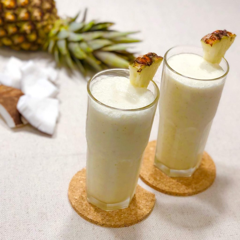 Receitas de smoothies low-carb - abacaxi e coco